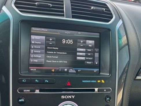 Used 2016 Ford Explorer Platinum image 43