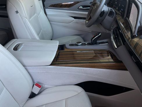 Used 2022 Cadillac Escalade Sport Platinum w/ LPO, ONYX Package image 26