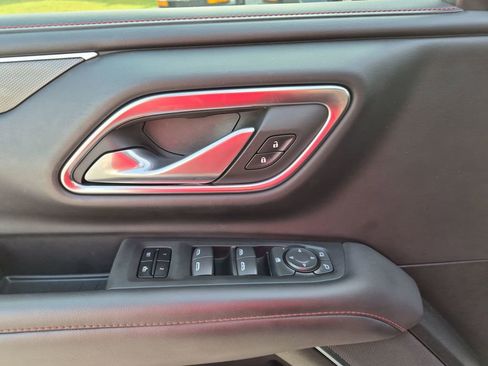 Used 2023 Chevrolet Tahoe RST image 13