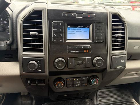 Used 2020 Ford F550 4x4 Regular Cab Super Duty image 26