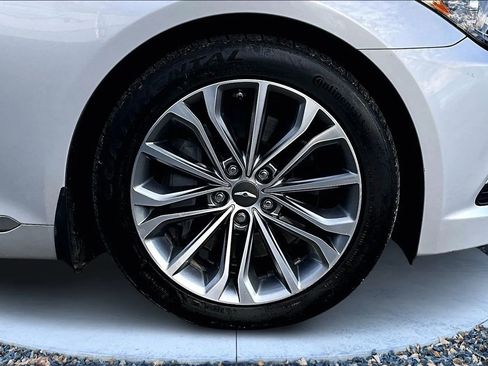 Used 2017 Genesis G80 3.8 w/ Option Group 03 image 9