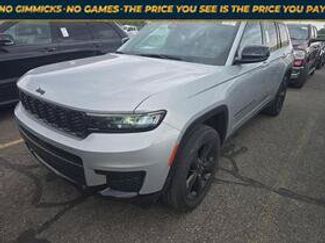 Used 2023 Jeep Grand Cherokee L Laredo AWD/4WD video 1