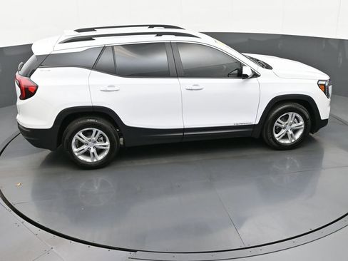 Used 2023 GMC Terrain SLE w/ Driver Convenience Package image 35