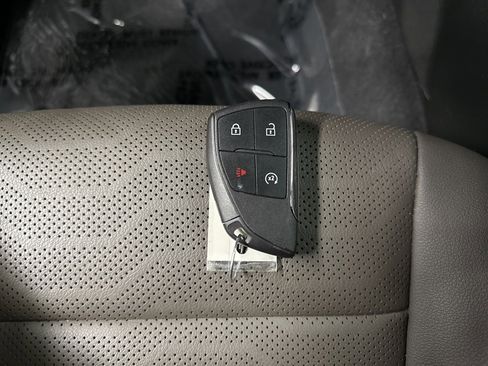 Used 2024 Chevrolet Colorado ZR2 w/ ZR2 Convenience Package III image 38