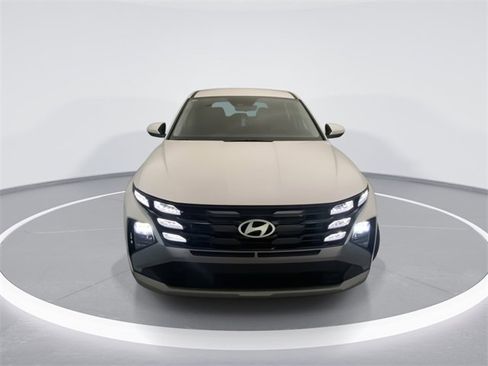 Used 2025 Hyundai Tucson SE image 7