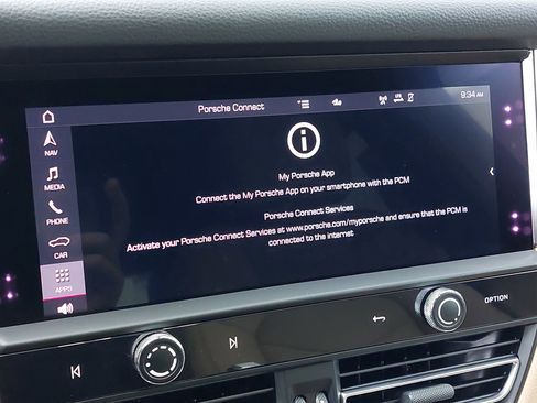 Certified 2025 Porsche Macan image 24