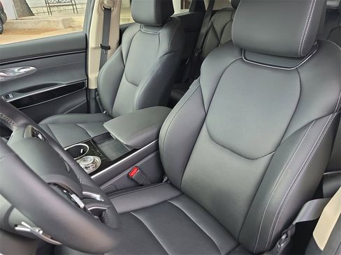 Used 2026 Genesis GV70 2.5T image 15