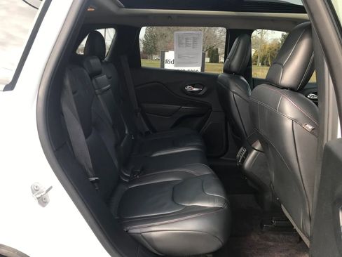 Used 2016 Jeep Cherokee Trailhawk w/ Comfort/Convenience Group image 57