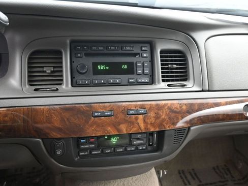 Used 2009 Mercury Grand Marquis LS RWD image 12