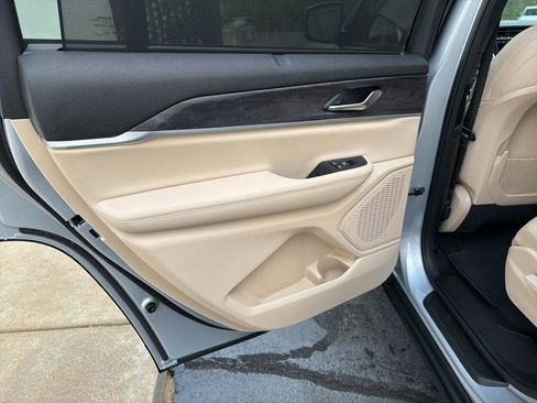Certified 2025 Jeep Grand Cherokee L Limited w/ Luxury Tech Group II AWD/4WD image 43