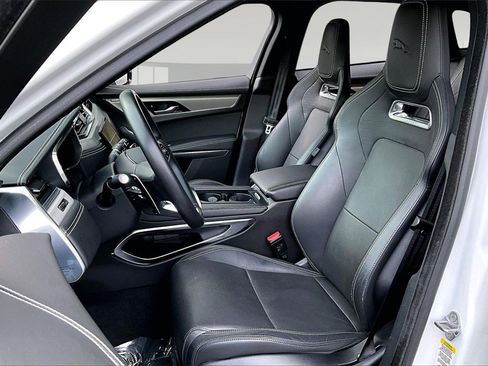 Used 2025 Jaguar F-PACE R-Dynamic S image 19