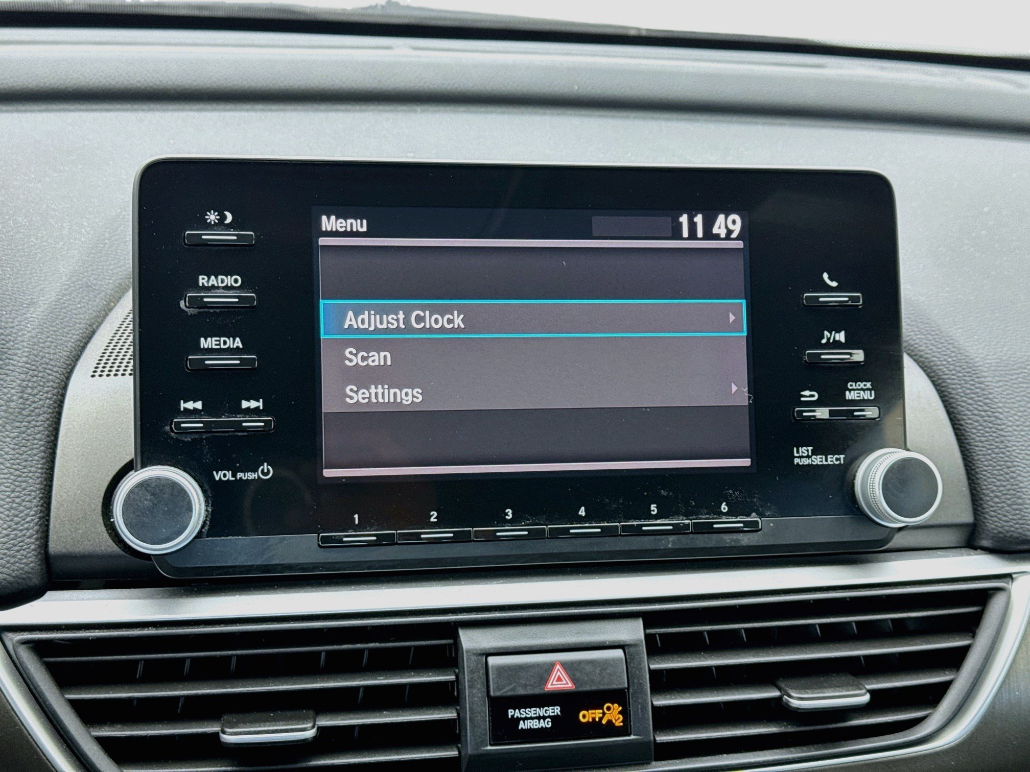 Used 2019 Honda Accord LX image 9