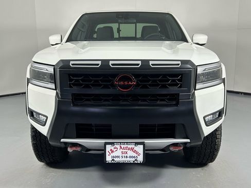Used 2025 Nissan Frontier PRO-4X image 2