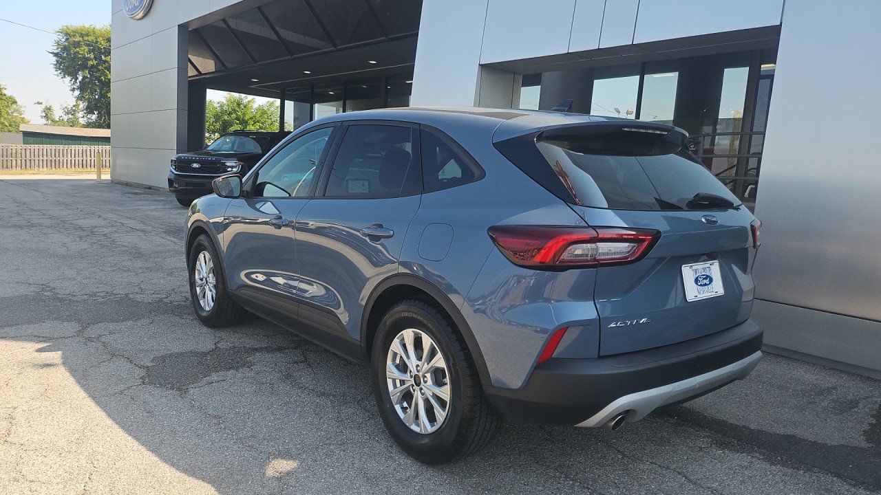 Used 2025 Ford Escape Active FWD image 3