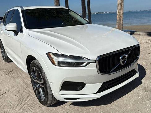 Used 2018 Volvo XC60 T5 Momentum w/ Vision Package image 9