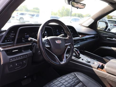 Used 2021 Cadillac Escalade Premium Luxury Platinum w/ Heavy-Duty Trailer Package AWD/4WD image 17