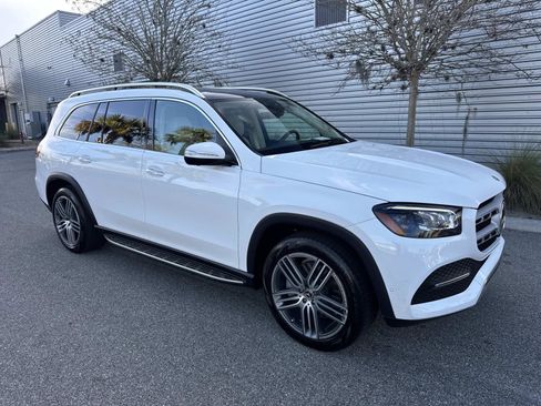 Used 2022 Mercedes-Benz GLS 450 4MATIC image 4