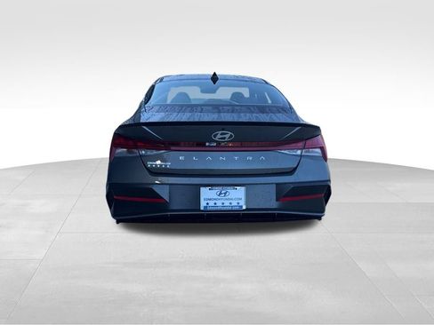 New 2026 Hyundai Elantra SEL Sport image 9