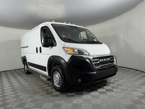 Used 2025 RAM ProMaster 2500 w/ U-Haul Equipment Group FWD image 3