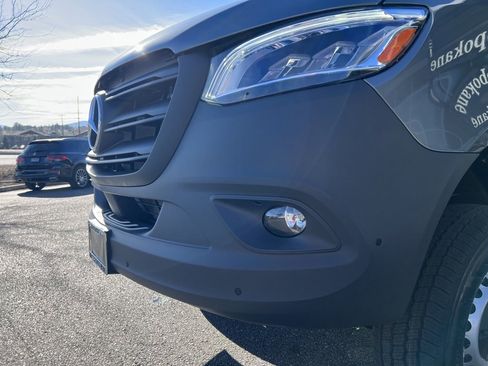 New 2025 Mercedes-Benz Sprinter 2500 image 11