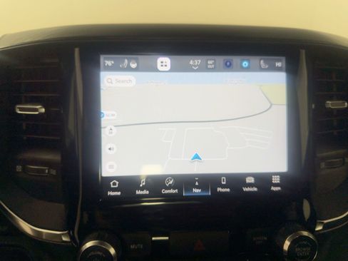 Used 2024 RAM 1500 Laramie image 20