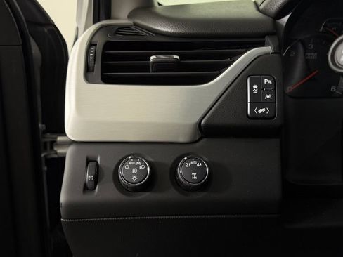Used 2020 GMC Yukon SLT AWD/4WD image 18