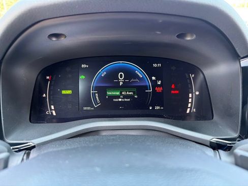 Used 2025 Toyota Camry SE w/ Convenience Package FWD image 9