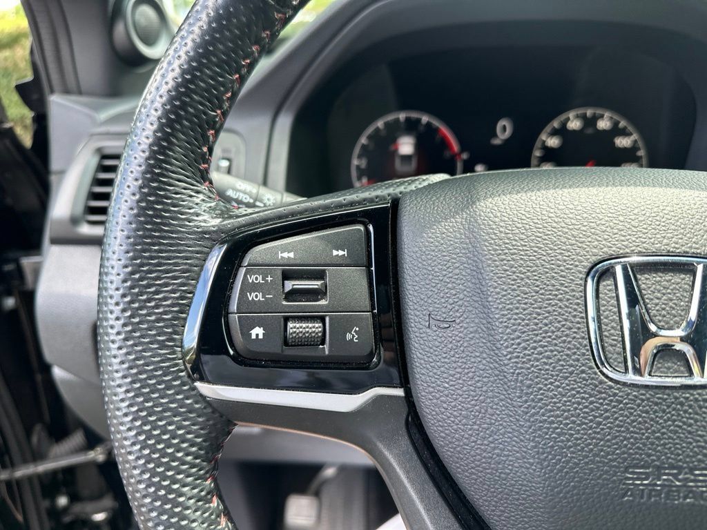 Certified 2024 Honda Ridgeline Black Edition image 32