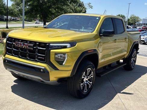 Used 2023 GMC Canyon AT4 w/ AT4 Premium Package AWD/4WD image 10
