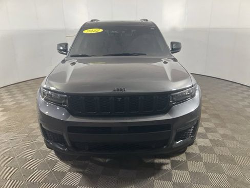 Used 2022 Jeep Grand Cherokee L Limited w/ Luxury Tech Group II image 2