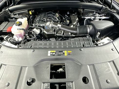 Used 2025 Jeep Grand Cherokee Limited w/ Luxury Tech Group II image 34