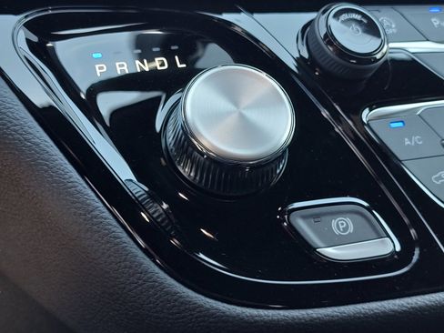 New 2026 Chrysler Pacifica Select image 19