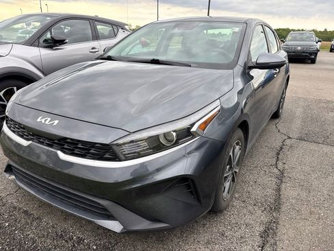 Certified 2022 Kia Forte LXS w/ LXS Technology Package FWD image 8