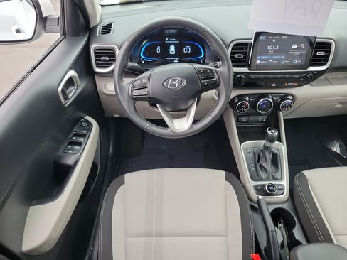 Certified 2026 Hyundai Venue SEL FWD image 7