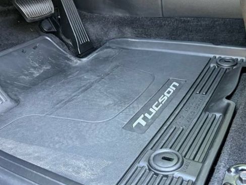 Used 2024 Hyundai Tucson Blue AWD/4WD image 17