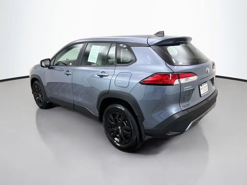 Used 2025 Toyota Corolla Cross L AWD/4WD image 5
