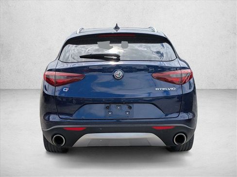 Used 2018 Alfa Romeo Stelvio Ti AWD/4WD image 5