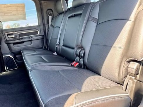 New 2026 RAM 2500 Laramie AWD/4WD image 12