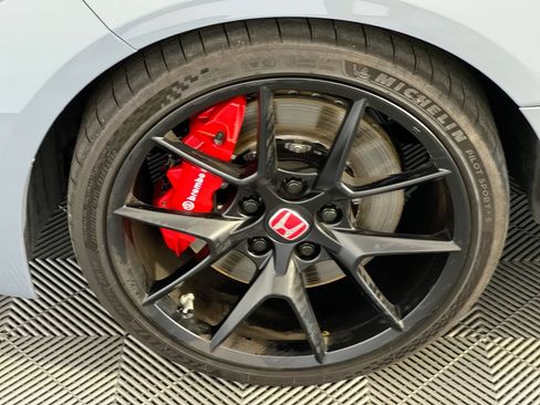 Used 2025 Honda Civic Type R image 11