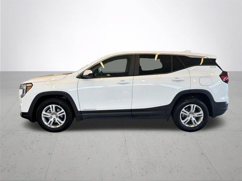 Used 2024 GMC Terrain SLE AWD/4WD image 11