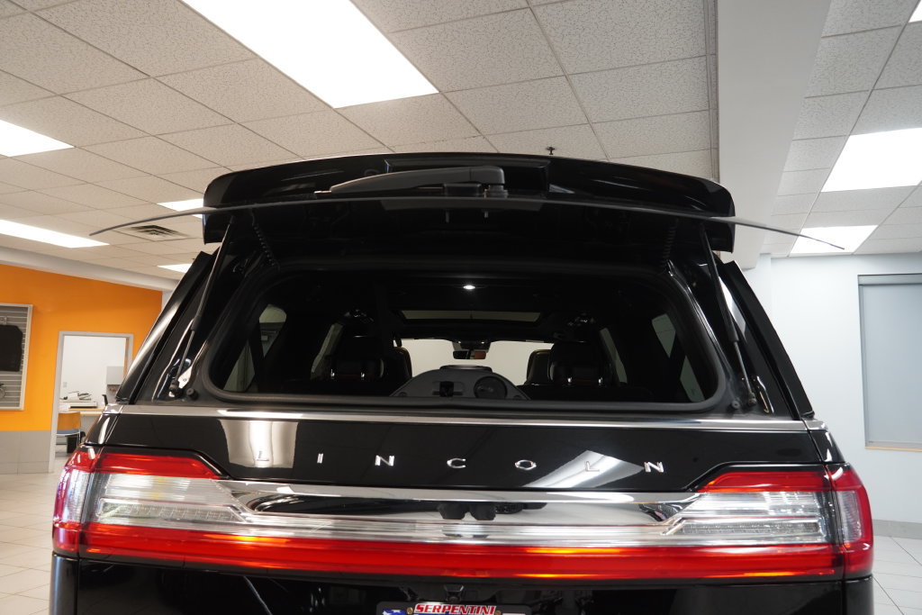 Used 2020 Lincoln Navigator L Reserve AWD/4WD image 14