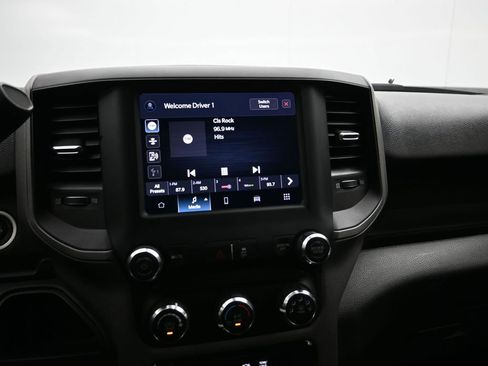 Used 2024 RAM 2500 Tradesman w/ Chrome Appearance Group image 16