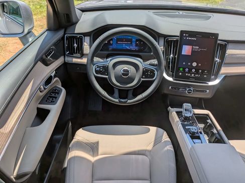 Certified 2026 Volvo XC90 B6 Plus w/ Protection Package Premier AWD/4WD image 17