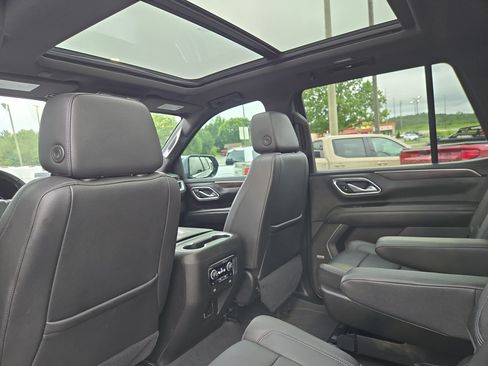 Used 2021 Chevrolet Tahoe LT w/ LT Signature Package AWD/4WD image 16