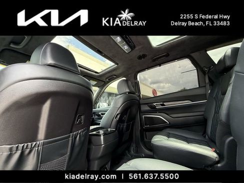 Certified 2025 Kia Telluride SX Prestige X-Line AWD/4WD image 16