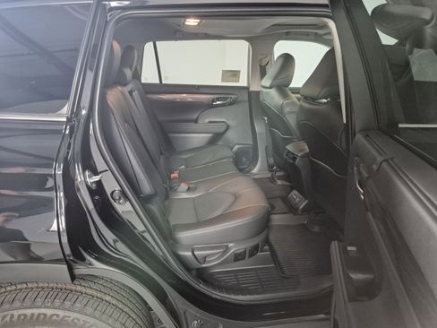 New 2026 Toyota Highlander Limited image 39