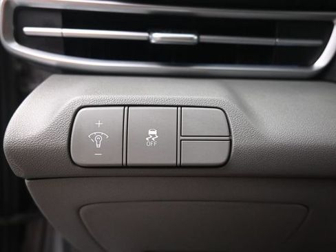 Used 2024 Hyundai Elantra SEL FWD image 20