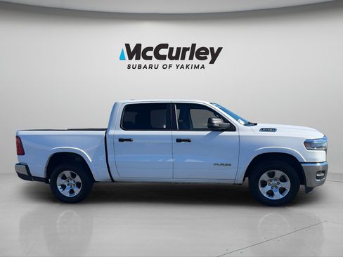 Used 2025 RAM 1500 Big Horn AWD/4WD image 6