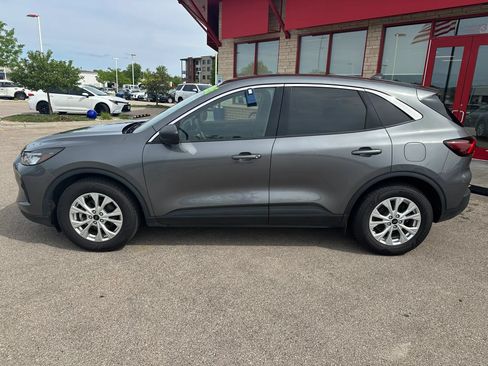 Used 2023 Ford Escape Active w/ Cold Weather Package FWD image 8