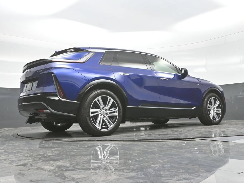 Certified 2024 Cadillac Lyriq Tech AWD/4WD image 20